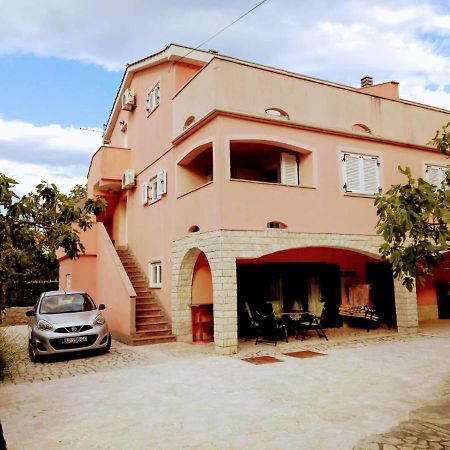 Apartments Ivanka G Malinska Bagian luar foto