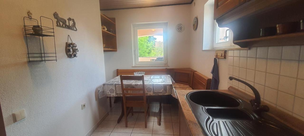 Apartments Ivanka G Malinska Bagian luar foto