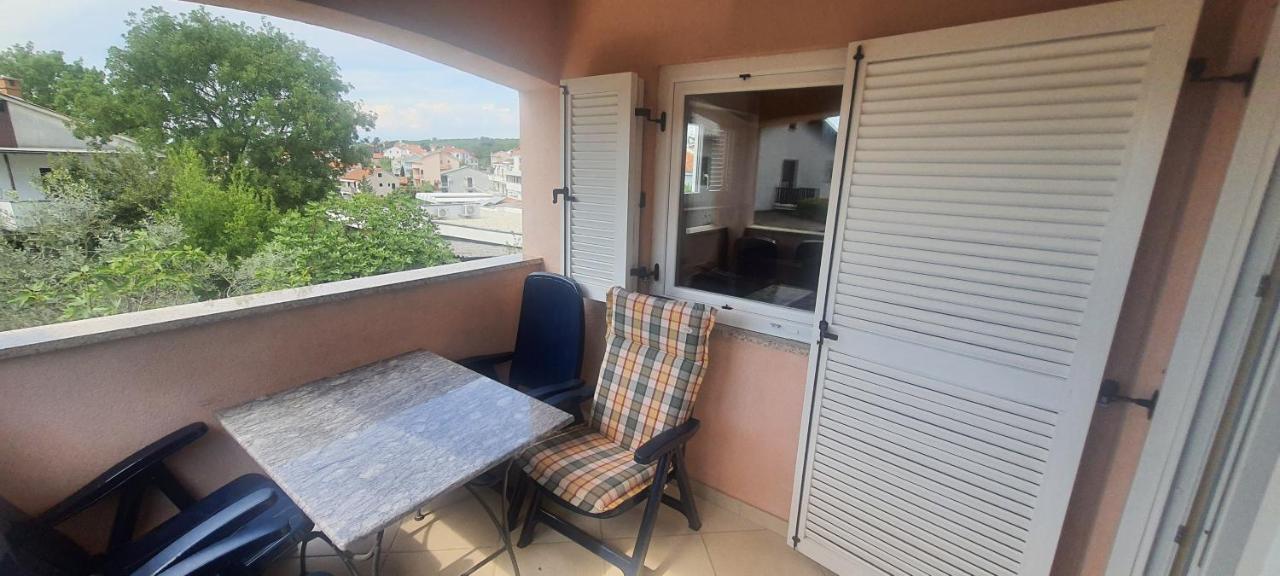 Apartments Ivanka G Malinska Bagian luar foto