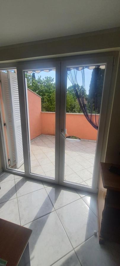 Apartments Ivanka G Malinska Bagian luar foto